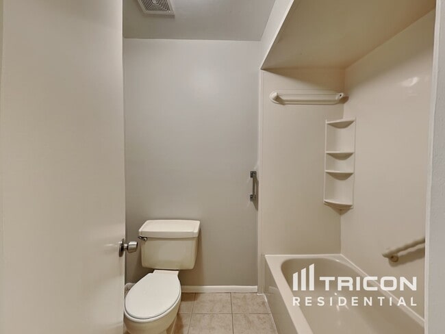 Building Photo - 4613 S Country Hills Ct
