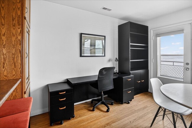 Building Photo - Urban Oasis on the Lake- Condo in Downtown Madison