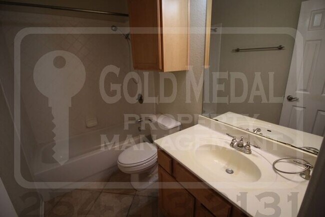 Building Photo - 2908 Tucson Dr