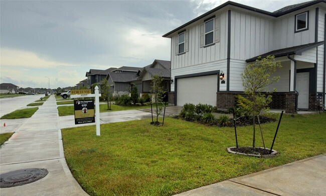 Building Photo - 5723 Madden Ln