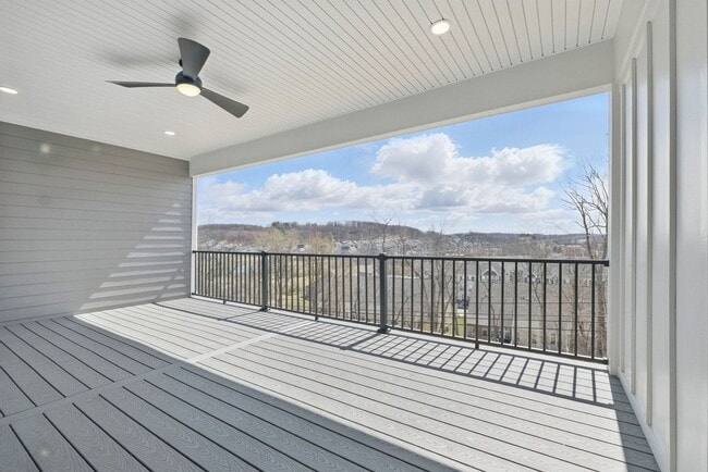 Building Photo - Luxurious, Fully Furnished Townhome       ...