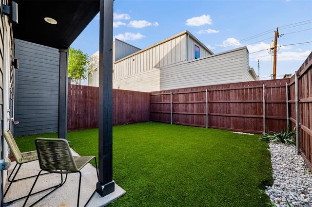 Building Photo - 2406 Merlin St