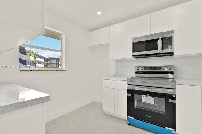 Building Photo - 8320 Sands Point Blvd