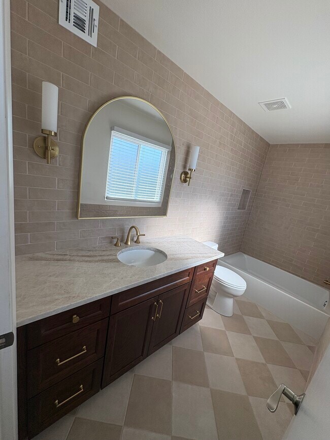 New Master Bathroom - 2715 S Cottonwood