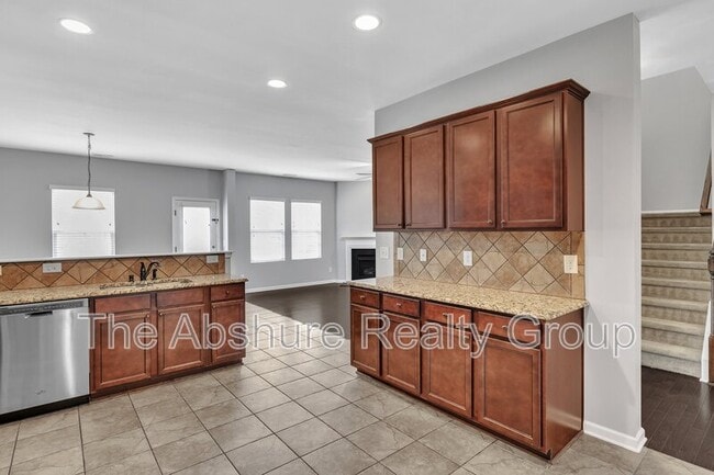 Building Photo - 3817 Althorp Drive