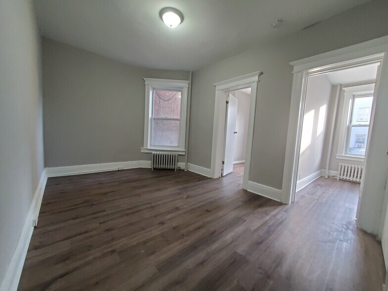 90 Lake St 1 - 88 Lake St