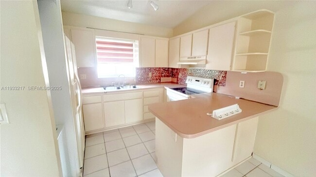 Building Photo - 2220 W 74th St