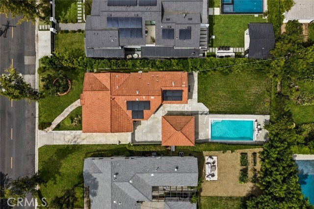 Building Photo - 5110 Petit Ave