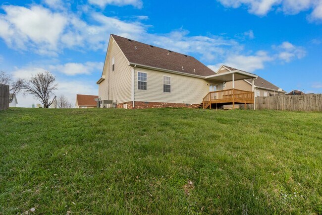 Building Photo - 1566 Autumn Dr