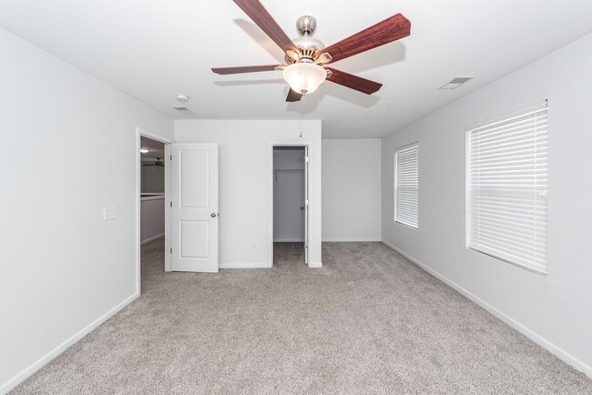 Building Photo - 5 Bedroom 3 Bath Home in Cane Bay Plantation - Summerville