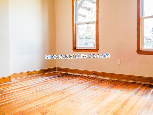 Building Photo - 6 br, 4 bath  - 9 Sewall St