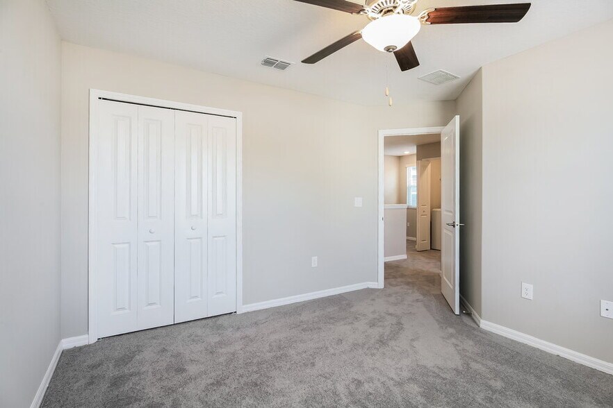 Building Photo - 7305 Spring Snowflake Ave