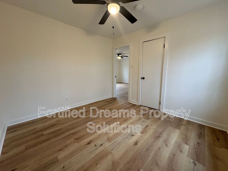 Building Photo - 431 Peeden Dr