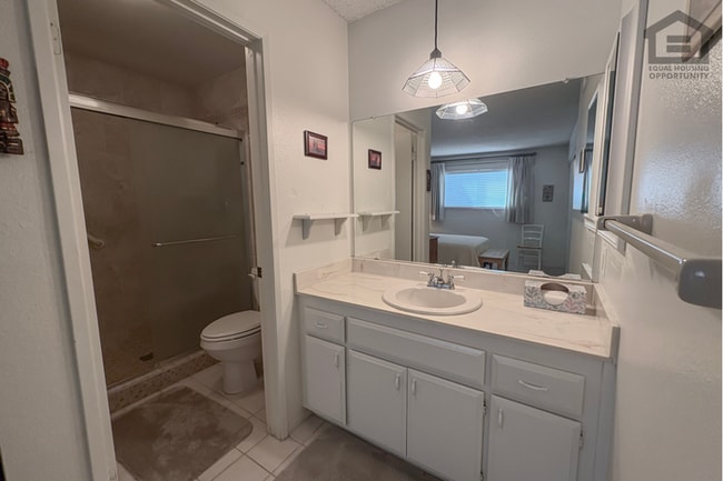 Building Photo - 2Bed/2Bath Condo at Thomas Rd/56th St! Ready for Immediate Move-In!