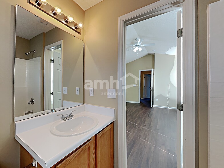 Building Photo - 4805 Mocha Ln