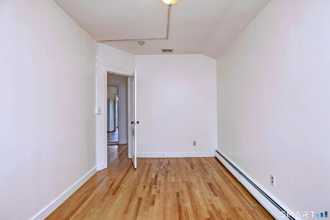 Building Photo - 83 Hawley Ave