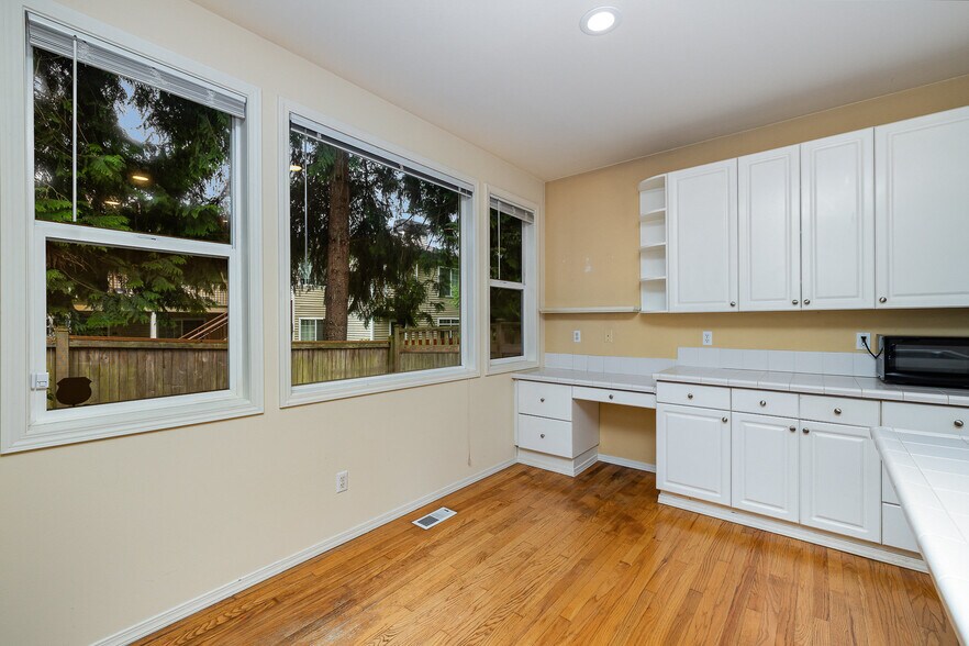 Building Photo - 4720 160th Pl SW