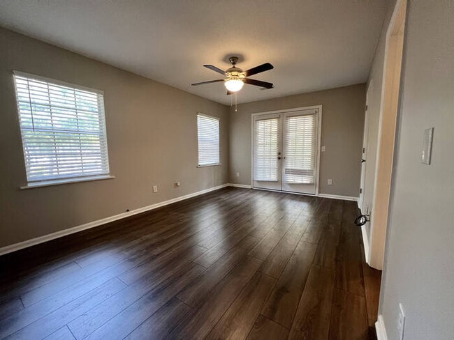 Building Photo - 21A Battery Walk Court