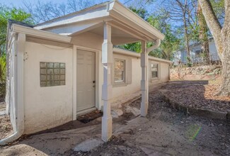 Building Photo - Athens Cottage 1 Bedroom and 1 Bathroom Available for Pre-Leasing!