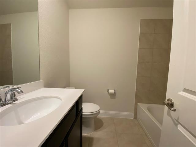 Building Photo - 1205 Parker Dr