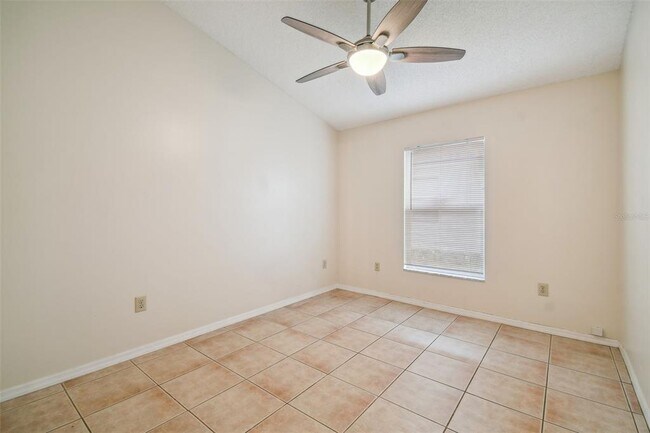 Building Photo - 2342 Tioga Dr