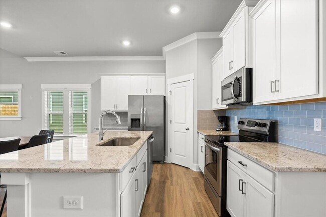 Building Photo - 2093 Firelight Wy