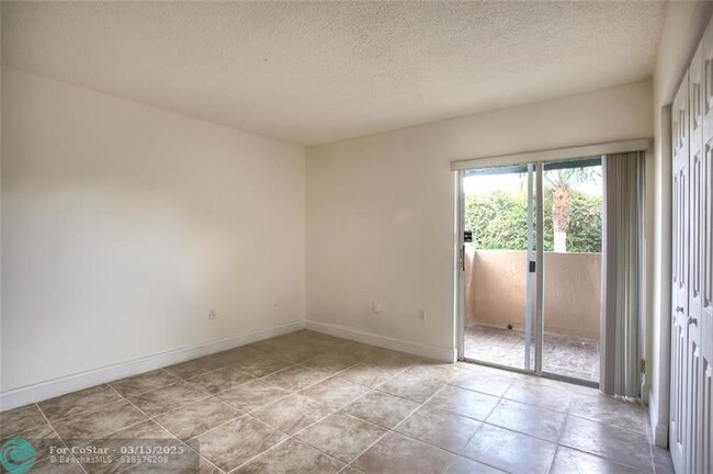 Building Photo - 510 NW 86th Pl