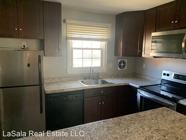 Building Photo - 1 br, 1 bath House - 8 Brickyard Rd Apt #25 D