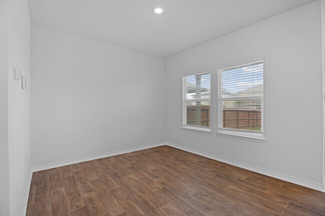 Building Photo - 4534 Bontebok Dr