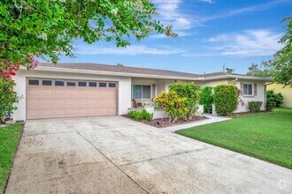 Building Photo - Beautiful 3-Bed / 2 Bath Pool Home in Sara...