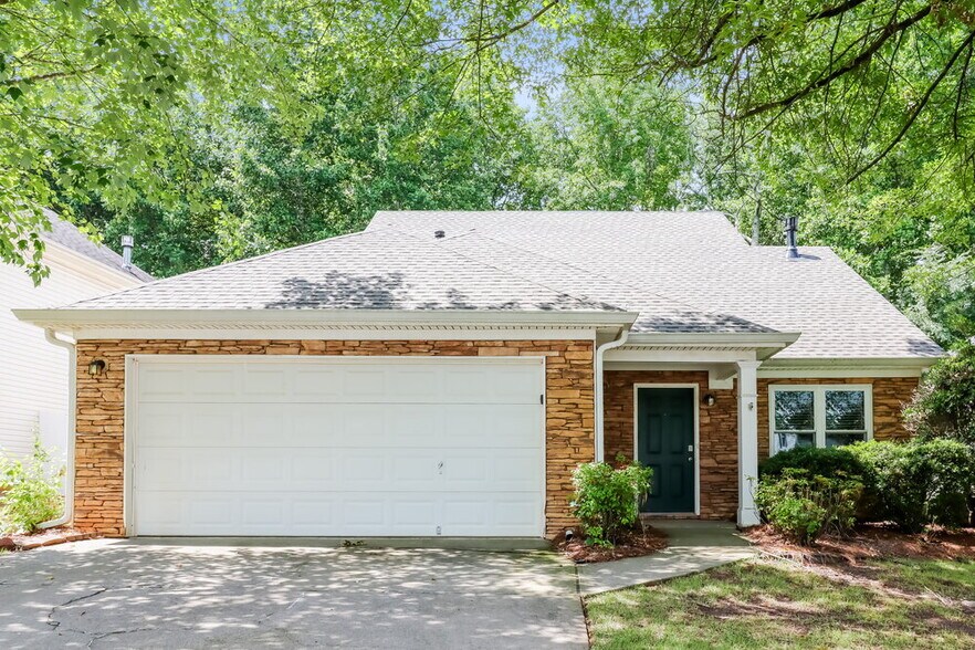 Primary Photo - 3251 Liberty Commons Dr NW