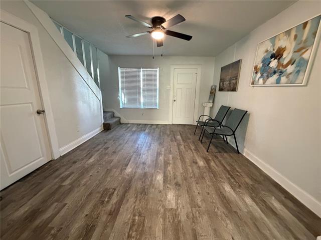 Building Photo - 222 E Woodin Blvd