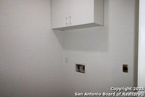 Building Photo - 3807 Briarhaven St