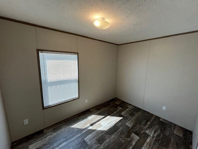 Building Photo - 3B/2B Mobile Home Available in Lake Charles