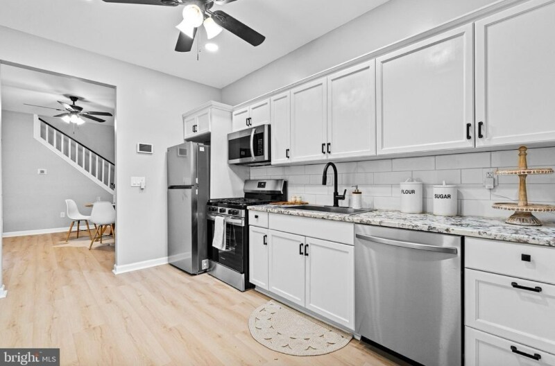 Building Photo - 3602 5th St