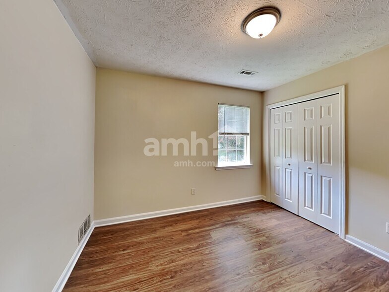 Building Photo - 1314 Sweetwater Ct