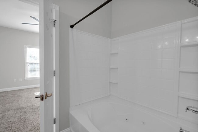 Building Photo - Wonderful craftsman style end-unit townhome