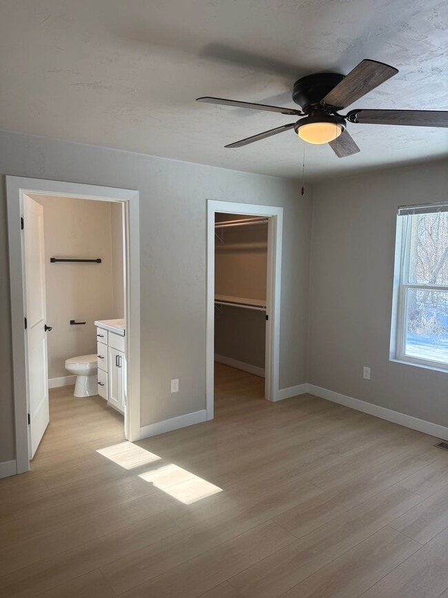 Building Photo - 8397 St Norbert Dr