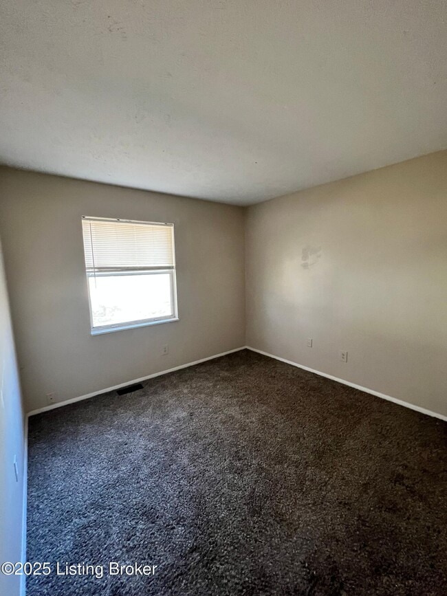 Building Photo - 508 Blossom Rd