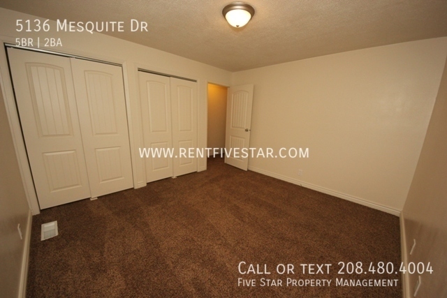 Building Photo - 5136 Mesquite Dr