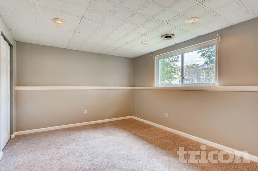 Building Photo - 329 Kearney Dr