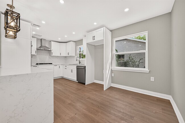 Building Photo - 1722 Shannon Valley Dr