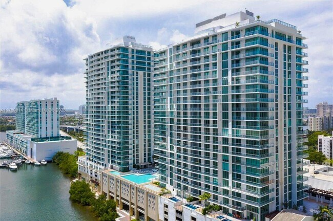 Building Photo - 300 Sunny Isles Blvd