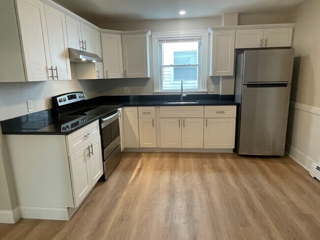 Building Photo - 38 Graham St