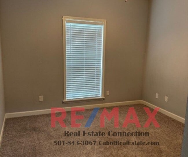 Building Photo - Sorry No Smoking and Pets Permitted with R...