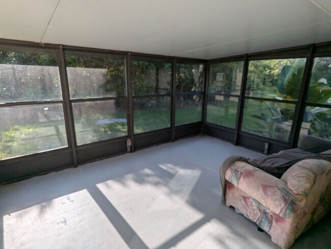 Building Photo - Charming 3 bed, 2 bath St. Augustine Shore...