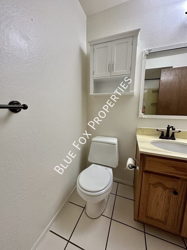 Building Photo - 8825 E Old Spanish Trail