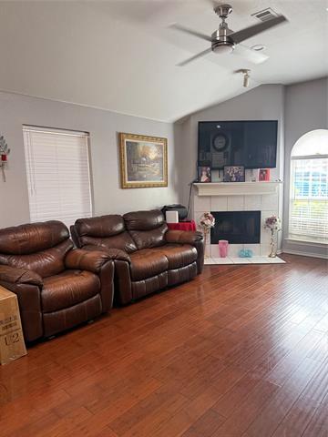 Building Photo - 3219 Rosebank Dr