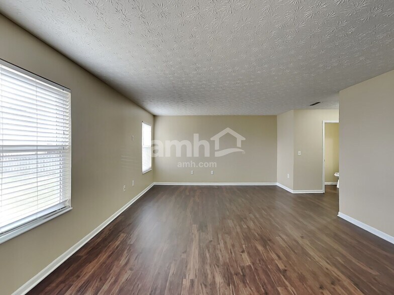 Building Photo - 918 Kreider Ct