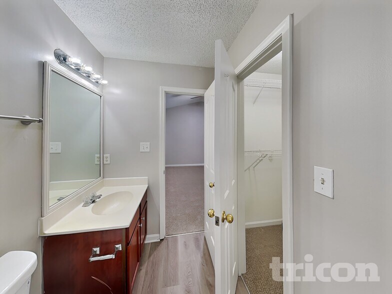 Building Photo - 11347 Red Finch Ln